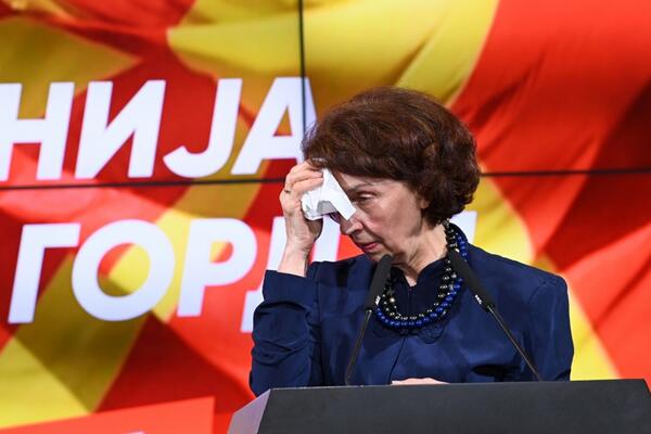 "AKO SU MOJE RODITELJE TUKLI DA PIŠU I GOVORE SRPSKI...": Evo ko je prva žena na čelu Makedonije, ima samo 1 želju