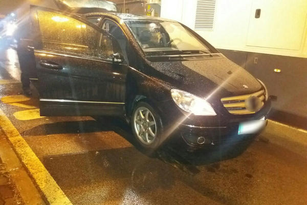 Zaustavili su crni mercedes u Vranju! Ono što su našli skriveno u njemu šokiralo je policiju (FOTO)