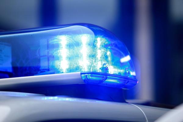 PALI SU KAO KRUŠKE! Policija u Novom Sadu uhapsila tri lica zbog krađe, prozvodnje ekploziva i opojnih supstanci