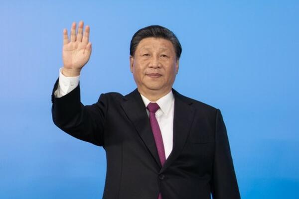 VELIKI LEVI ZAOKRET SI ĐINPINGA: Lider supersile vodi Kinu u SOCIJALISTIČKU BUDUĆNOST!
